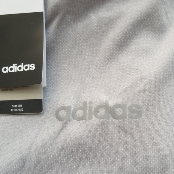 Adidas Crewneck Essential Performance Tee - Picture 3 of 4